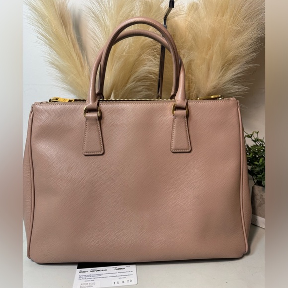 ❤️Prada Galleria Saffiano Leather Bag 2 way  Sacthel❤️ - Picture 5 of 16